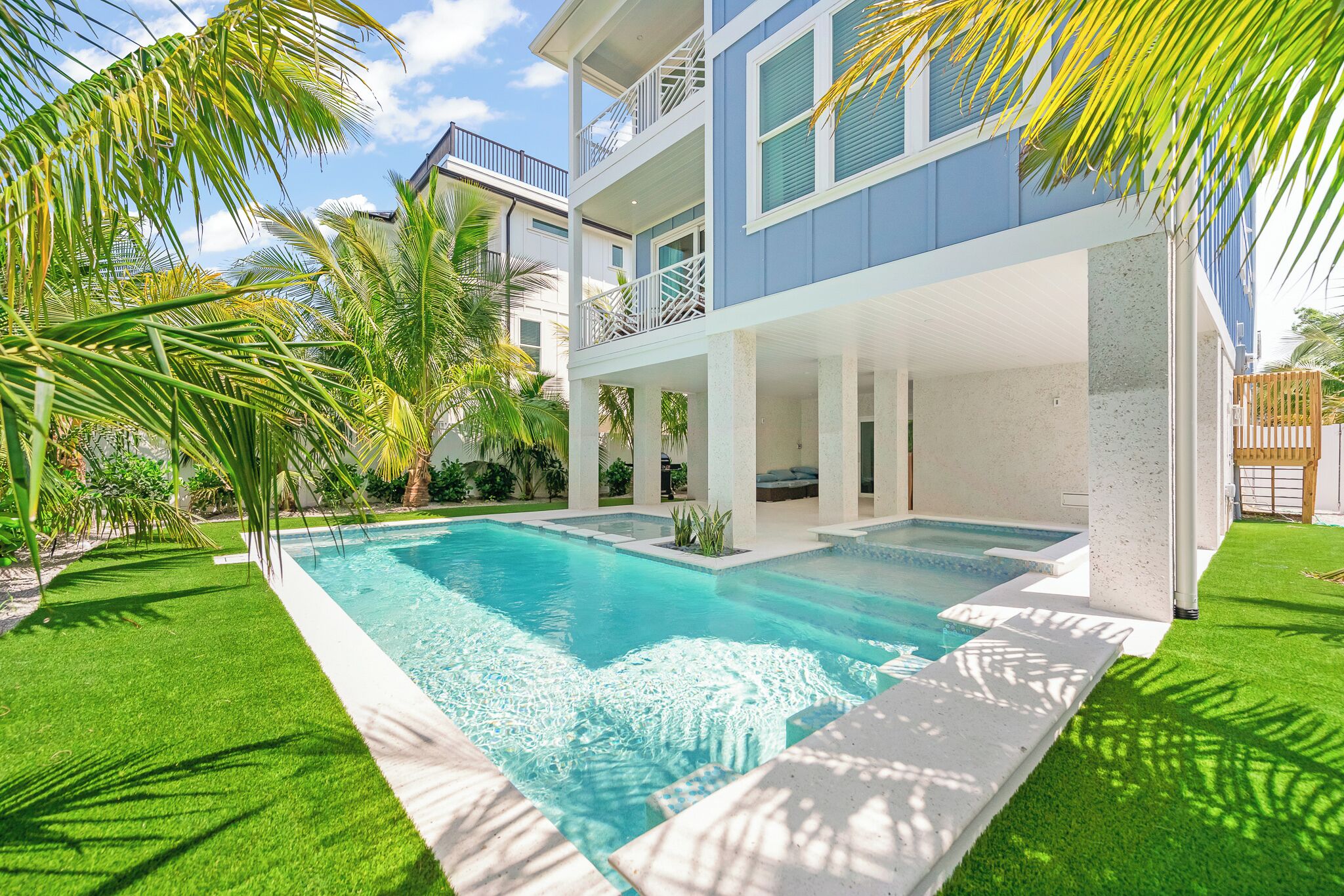 Brand new home close to the beach! -Beach View Paradise