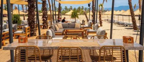 Beach bar