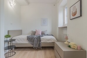 2 chambres, fer et planche à repasser, Wi-Fi gratuit, draps fournis