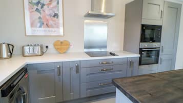 Fridge, dishwasher, electric kettle, toaster