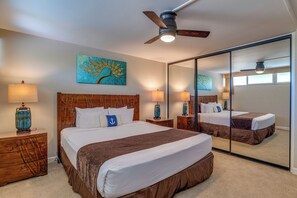 1 slaapkamer, een bureau, een strijkplank/strijkijzer, wifi