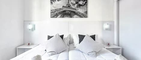 1 soverom, strykejern/-brett, reiseseng for barn og wi-fi (inkludert)