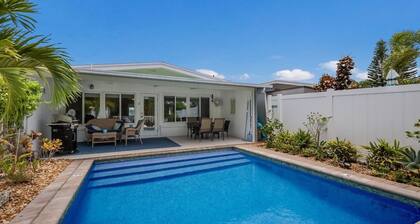 Heliconia House 2 Bedroom Villa by RedAwning