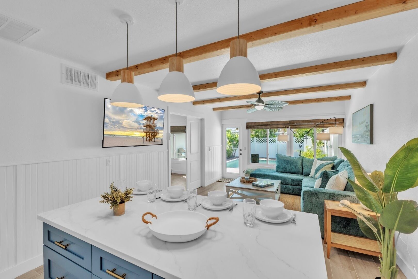 Villa, 2 Bedrooms | Dining