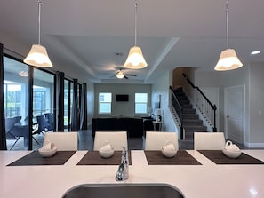 Casa, 4 habitaciones | Restaurantes