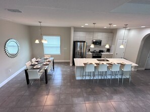 House, 4 Bedrooms | Dining - Balmoral Resort-195mcv 4 Bedroom Home by RedAwning (Haines City)