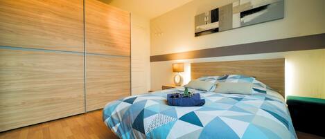 3 bedrooms, travel crib, free WiFi, bed sheets