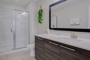 Casa de ciudad, 3 habitaciones | Baño | Toallas 