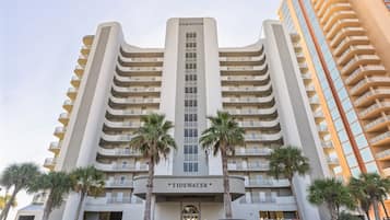 Condo, 3 habitaciones | Exterior