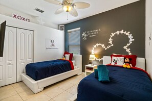 4 chambres, fer et planche à repasser, Wi-Fi, draps fournis