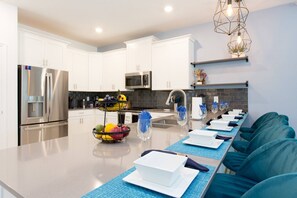 Fridge, microwave, oven, stovetop - Last Minute Disney! Private Pool, Hot Tub, Game Room & Themed Bedrooms. Book Now! #93829 (Orlando)