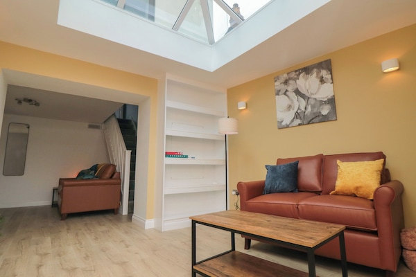 Cottage | Interior