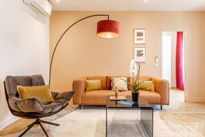 TV - Sweett | Wagram Deluxe V (Paris)