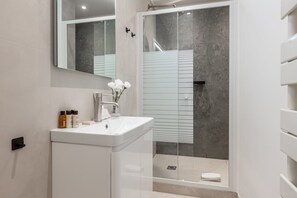 Hair dryer, towels