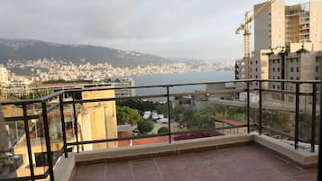 Royal Suite, Sea View | 1 bedroom, desk, laptop workspace, free WiFi