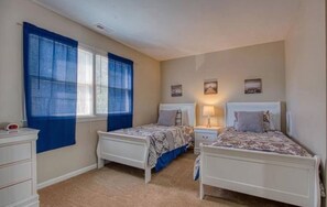 3 chambres, fer et planche à repasser, Wi-Fi gratuit, draps fournis
