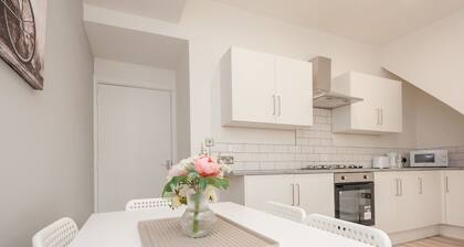 Pass the Keys | Spacious Retreat near city centre