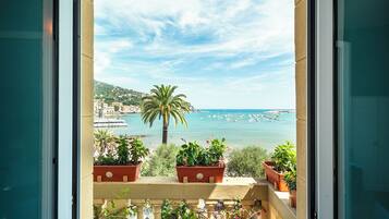 Superior-huone, merinäköala | Näkymä parvekkeelta