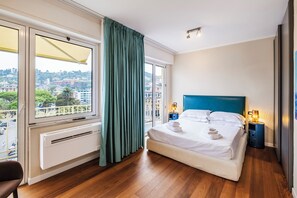 Suite, 1 Queen Bed with Sofa bed, Non Smoking, Sea View