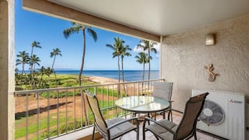 Condo, 2 Bedrooms | Outdoor dining