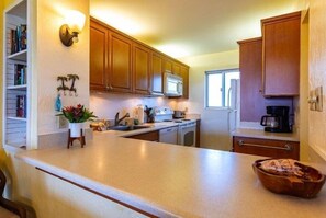 Condo, 2 Bedrooms | Private kitchen