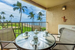 Condo, 2 Bedrooms | Outdoor dining