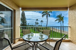 Condo, 2 Bedrooms | Outdoor dining - Menehune Shores #423 2 Bedroom Condo by RedAwning (Kihei)