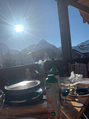 Outdoor dining - App 4/6 Pers Plein Centre des 2alpes 100 m Pistes (Les Deux Alpes)