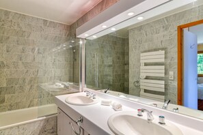 Hair dryer, towels