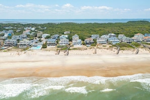 On the beach - Reduced Rates, Oceanfront! 3 Dogs Welcome! Gorgeous! C5069 (Corolla)