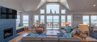 Inviting, Oceanfront, Views Galore, Pets, C5059