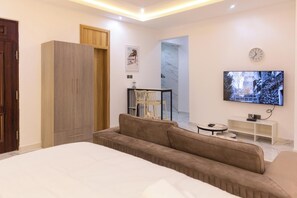 Bügeleisen/Bügelbrett, WLAN, Bettwäsche