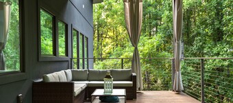 Long Range Mtn Views Next to Jump Off Rock! Ultra Modern, Very Unique Open Floor