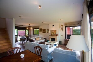 Smart TV, fireplace - Brisas de Caravia (AS)