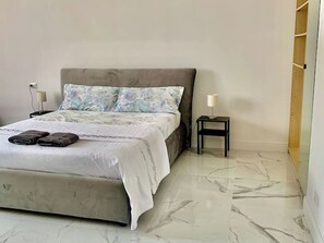 4 bedrooms, travel cot, WiFi, bed sheets