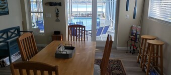 Dunnellon Pool House on Tiger Lake Near Rainbow River State Park & Tubing