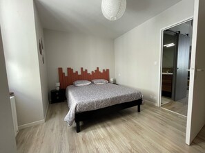 1 bedroom, iron/ironing board, travel cot, WiFi - Appartement Idéalement Situé en Plein Cœur de Ville de Rodez (Rodez)