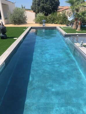 Pool - Studio near UZES with access to swimming pool (Flaux)