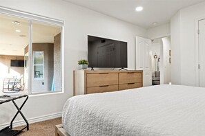 4 bedrooms, iron/ironing board, travel crib, free WiFi