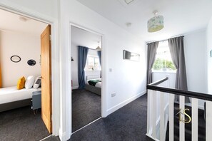 4 Schlafzimmer, Bügeleisen/Bügelbrett, Internetzugang, Bettwäsche