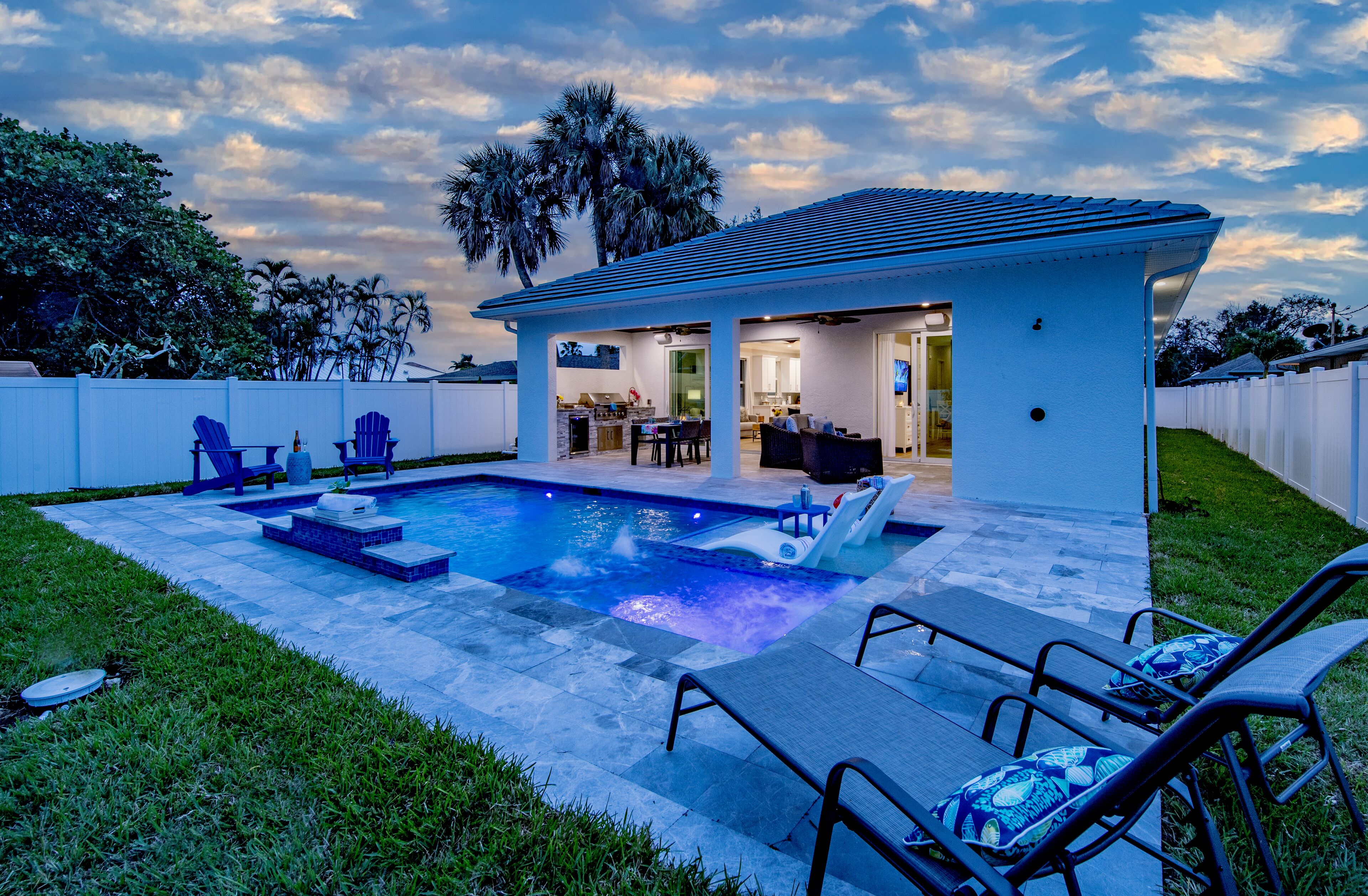 Luxury beach house with pool, sleeps 12