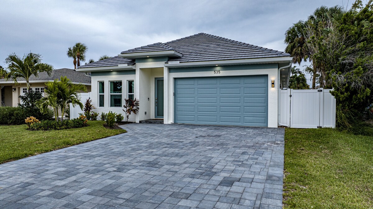 Photo 9 of Great location! 4 Bedroom Coastal Home with Pool and Outdoor Living Space