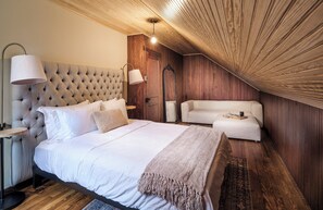 8 soverom, strykejern/-brett, reiseseng for barn og wi-fi (inkludert)