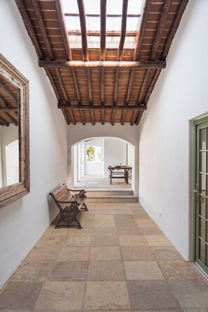 Interior - The Green House by Santiago de Alfama (Alvito)