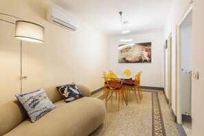 Living area - Osteria del Guanto by Mmega (Florence)