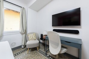 2 bedrooms, premium bedding, down duvets, individually furnished - Osteria del Guanto by Mmega (Florence)