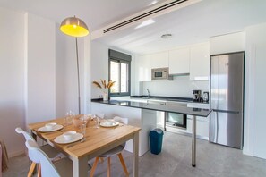 Fridge, microwave, dishwasher, coffee/tea maker