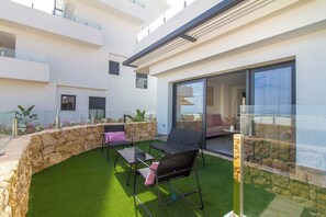 Terrace/patio - Pink Sea • 2 Bedroom • Pool • Camporrosso Village (Finestrat)