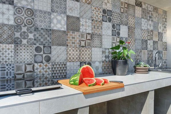 Fridge, oven, stovetop, dishwasher - Villa with pool (Burići)