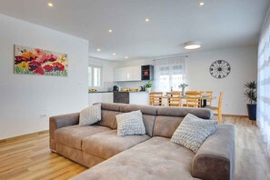Living area - Villa with pool for 6 people (Burići)